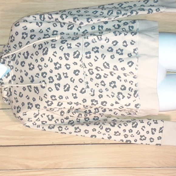 Full Tilt Tops - 🆕 💞 Tilly's Full Tilt Hoodie Sweater